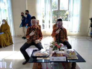 FIS 4 RL