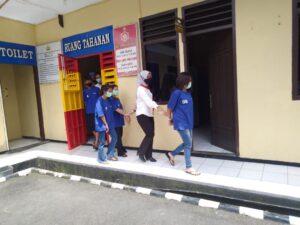 Tampak para pelaku dugaan tindak pidana ekploitasi anak saat digelandang ke Mapolres Rejang Lebong.